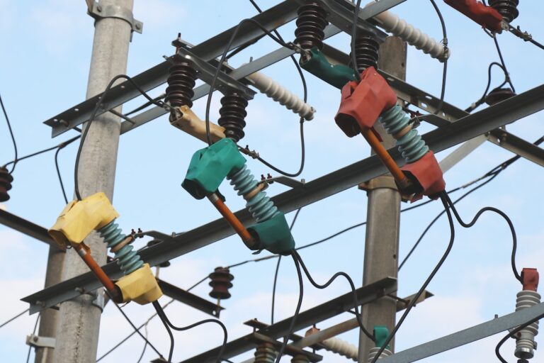 11kV vs 33kV Lightning Arrester 11kV vs 33kV Lightning Arrester Comparison
