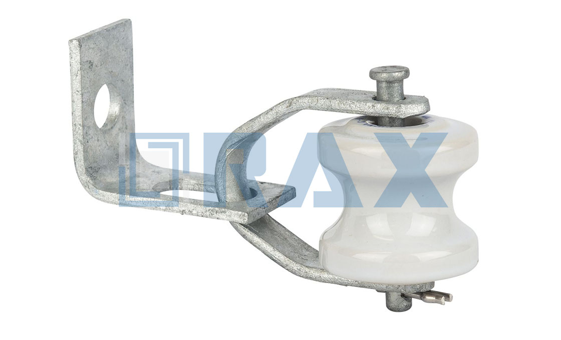 Deadend Clevis with insulator