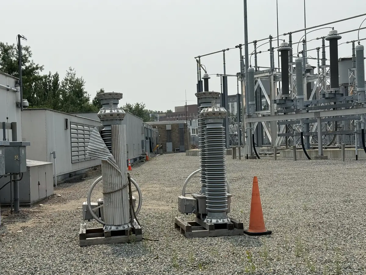 Substation posts and equipment structures in an outdoor bay