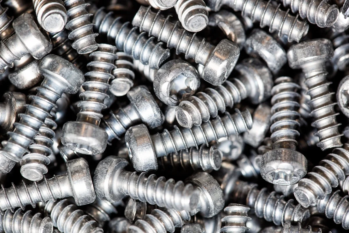 pole line fasteners Hydrogen Embrittlement Risks in Fasteners